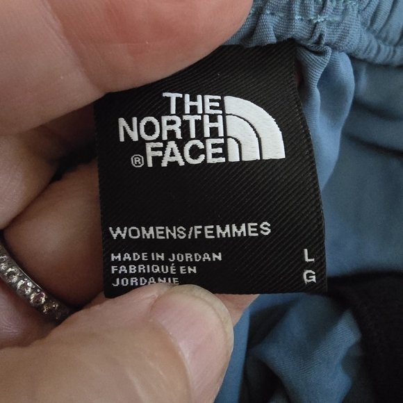 NWOT The North Face Womens Artic Blue Pathfinder V Athletic Shorts Size Large - Picture 7 of 9